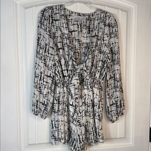 Madison Square Long-sleeve romper / playsuit Size Large
